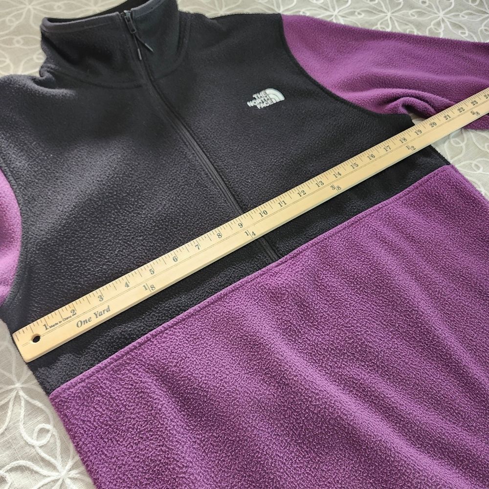 The North Face Half Zip Front Polartec Pullover Sweater - Picture 12 of 14